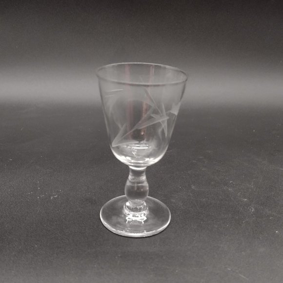 6 Etched Crystal Liqueur Glasses - Picture 9 of 11